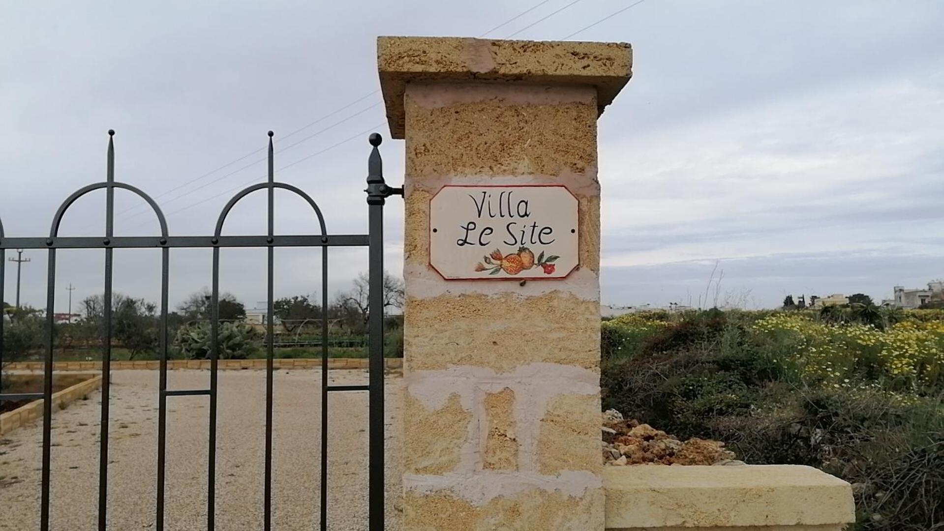 Villa Le Site Racale Exterior photo